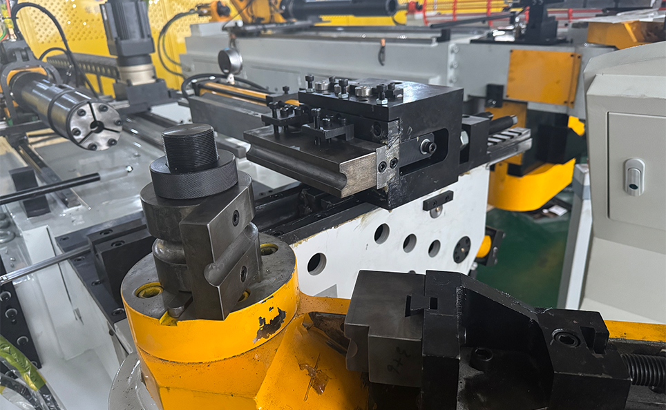 Mesin Bending Tabung Otomatis Seri S CNC dengan Fungsi Simulasi Opsional Mesin Bending Tabung Otomatis Seri S CNC dengan Fungsi Simulasi Opsional