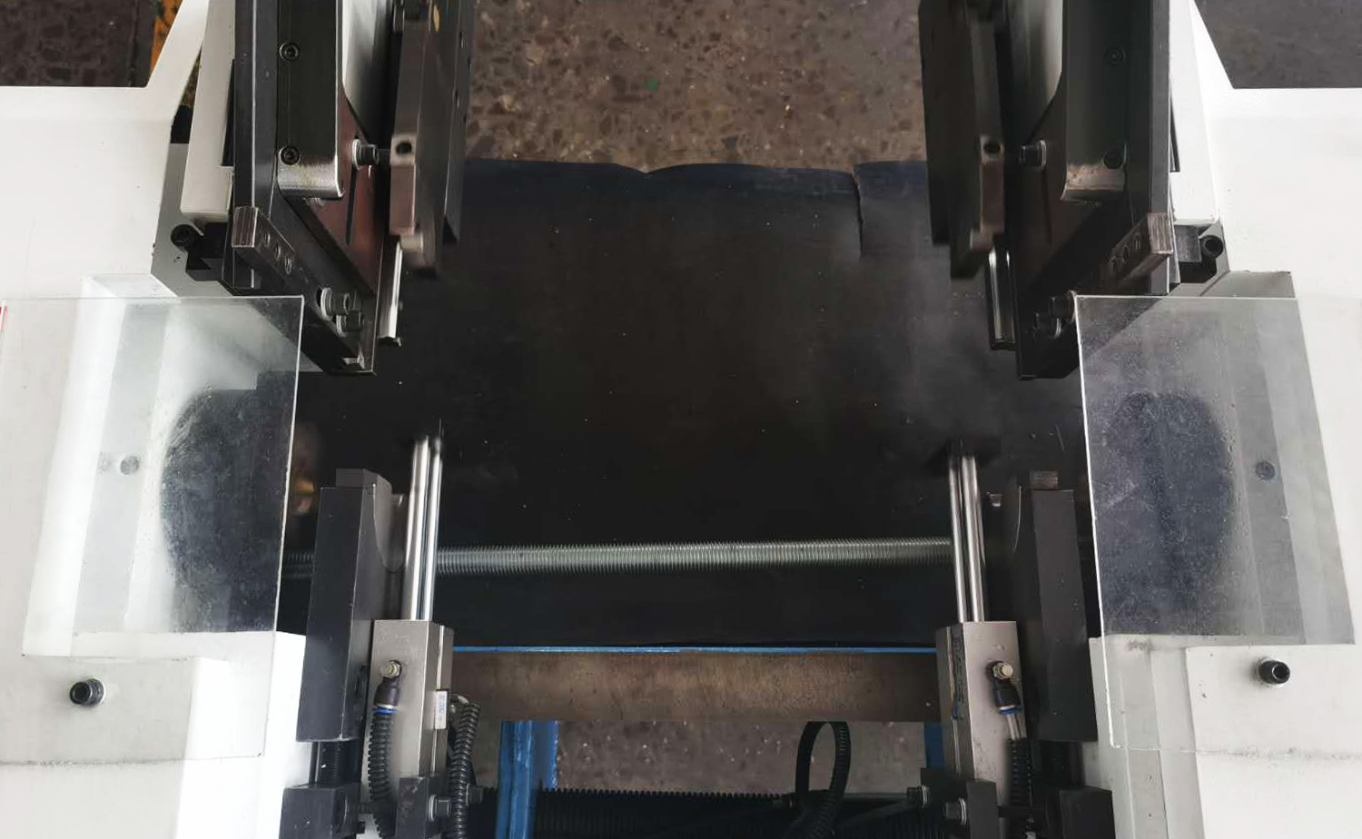 Mesin Chamfering Tabung Multi-Sisi Kepala Ganda Seri DEF AC Mesin Chamfering Tabung Multi-Sisi Kepala Ganda Seri DEF AC