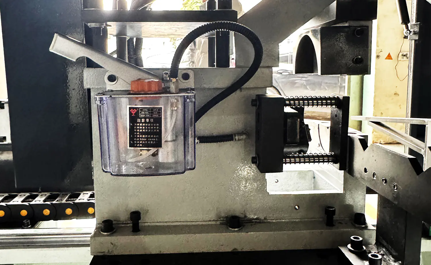 Mesin Chamfering Tabung Servo Stabilitas Tinggi Seri DEF80CNC Mesin Chamfering Tabung Servo Stabilitas Tinggi Seri DEF80CNC