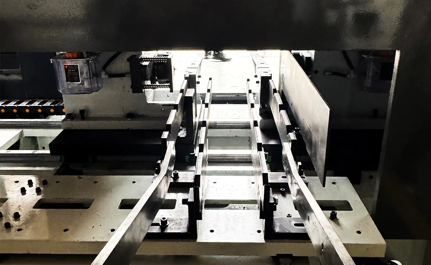 Mesin Chamfering Tabung Servo Stabilitas Tinggi Seri DEF80CNC Mesin Chamfering Tabung Servo Stabilitas Tinggi Seri DEF80CNC