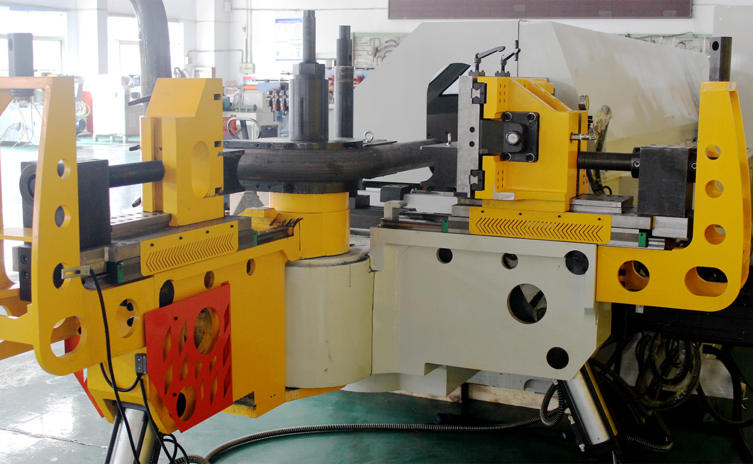 Mesin Bending Tabung Multi-Radius Otomatis Seri M CNC