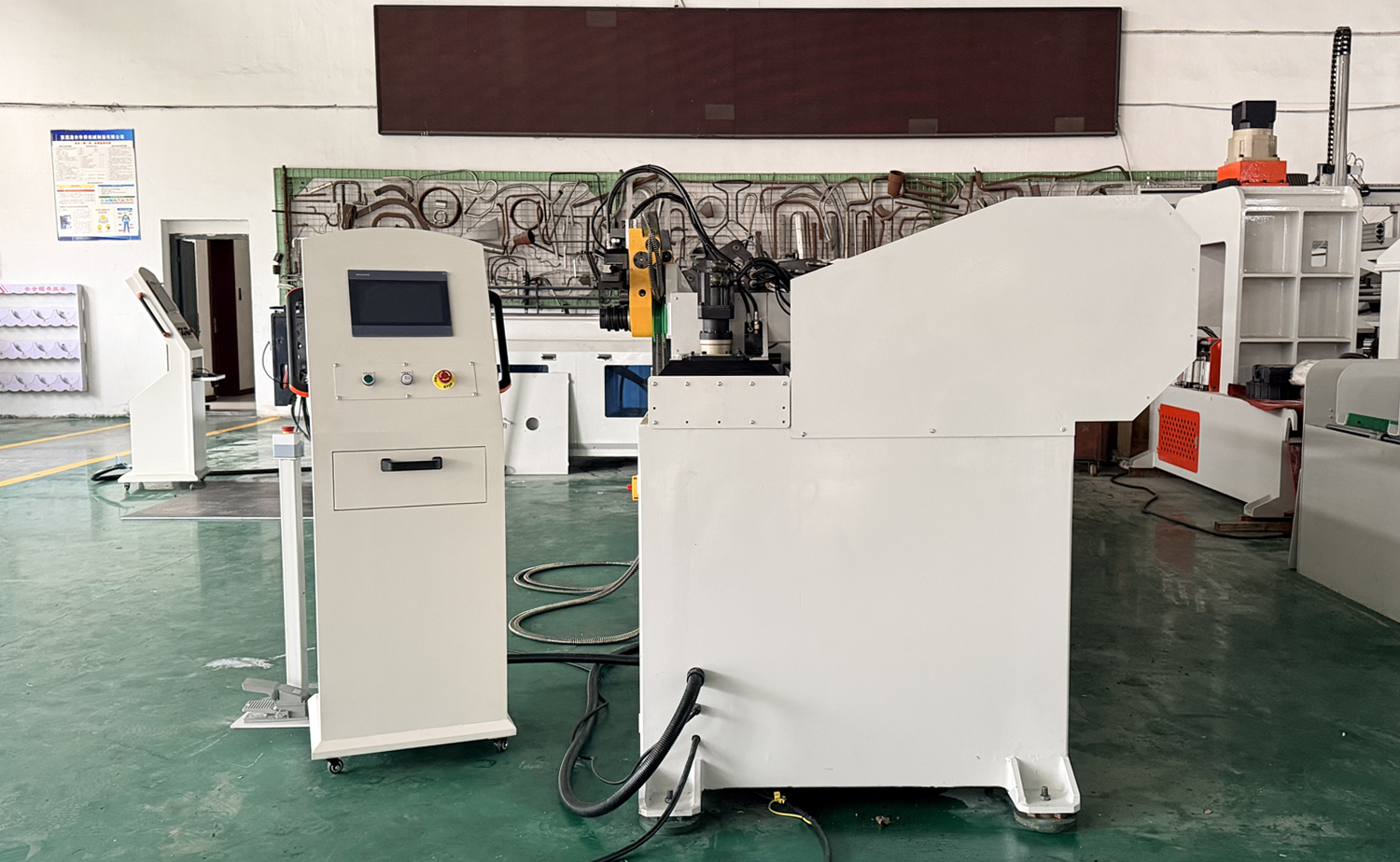 Mesin Bending Tabung Kepala Ganda DB CNC Mesin Bending Tabung Kepala Ganda DB CNC