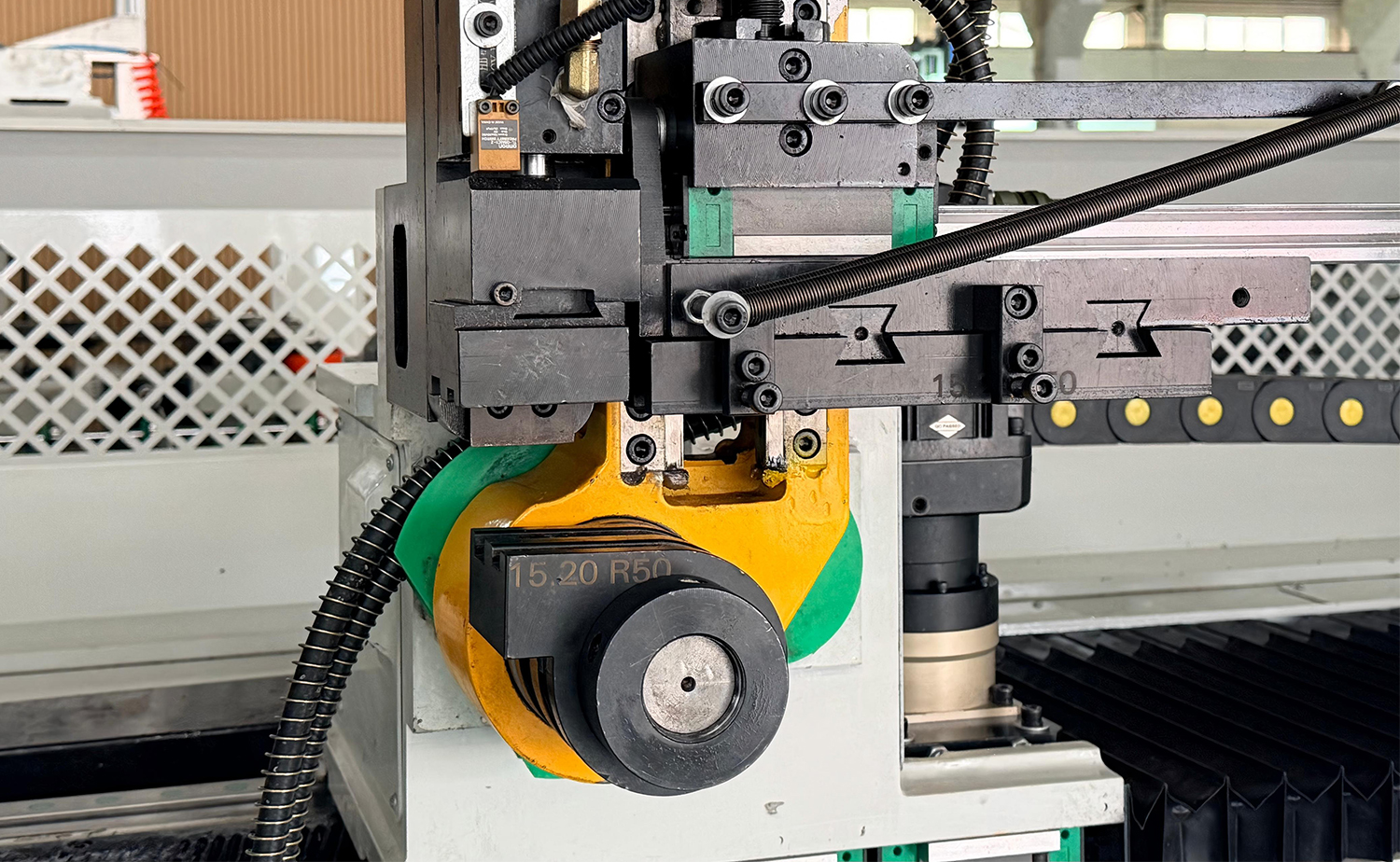 Mesin Bending Tabung Kepala Ganda DB CNC Mesin Bending Tabung Kepala Ganda DB CNC