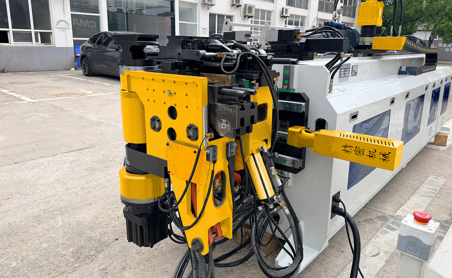 Mesin Bending Pipa Kiri & Kanan CNC